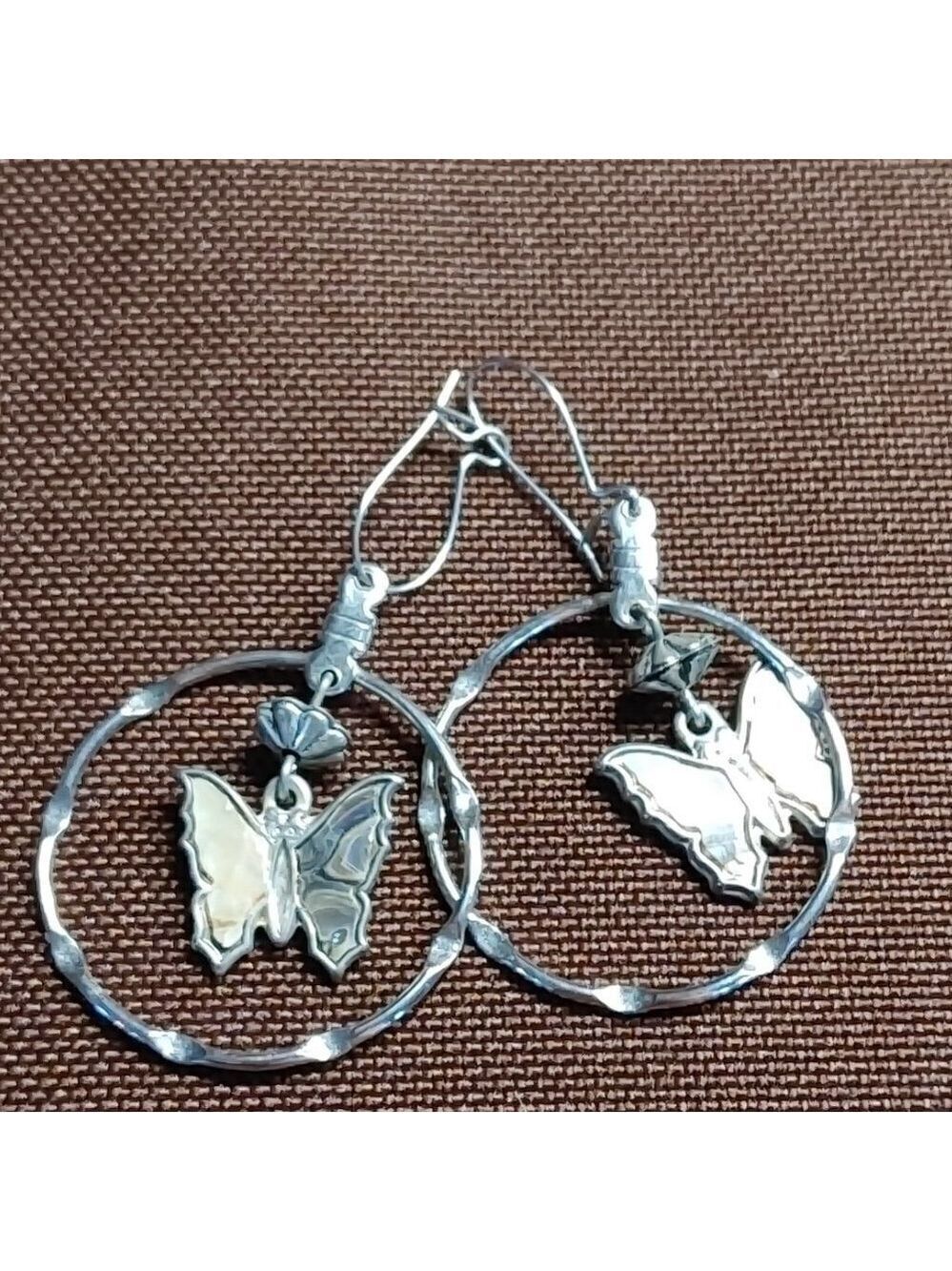 Chic Silver Butterfly Hoop Earrings